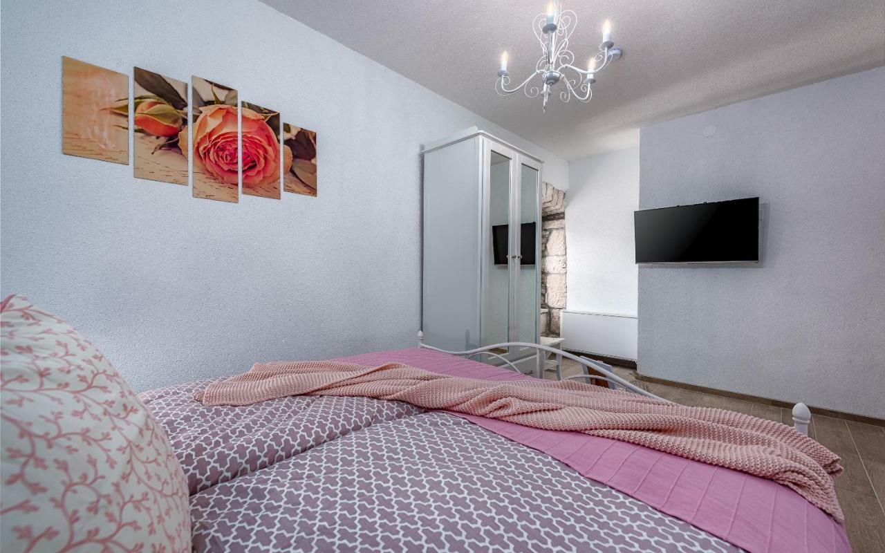 Villa Casa Di Roccia Marčana Esterno foto
